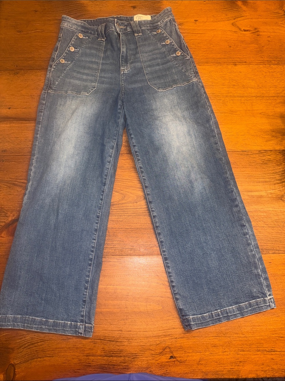 High-Rise Wide-Leg Jeans in Washed Blue - Picture 2 of 9